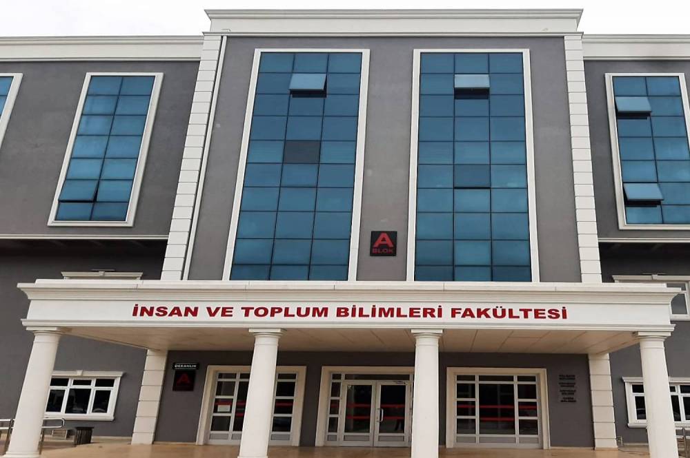 Psikoloji Bölümümüz İnsan ve Toplum Bilimleri Fakültesi A Blokta bulunmaktadır.